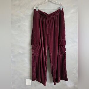 Universal Thread Mid-Rise Wide Leg Velvet Velour Cargo Pants Plum Maroon Sz L